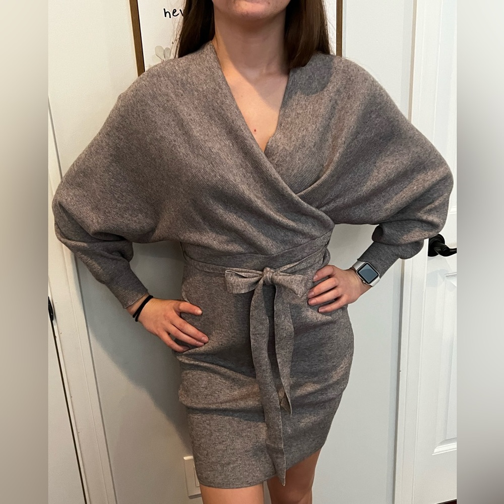 BEAUTIFUL MOLLY GREEN sweater dress gray fits small-med